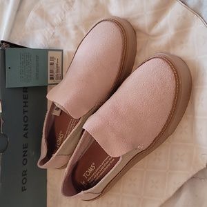 TOMS Sunset slip-on suede sneakers Size 7 in Blush/Birch